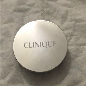 Clinique Beyond Perfecting Powder Foundation